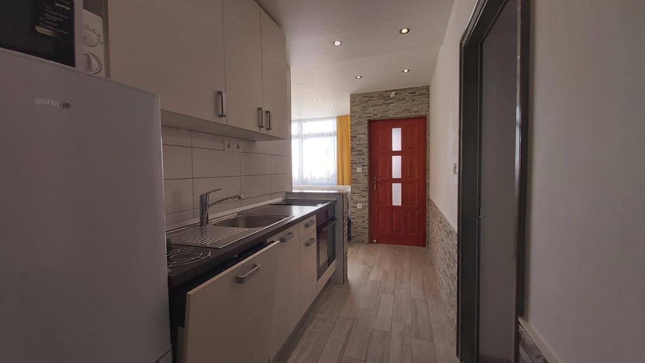 Apartments Druzianic Макарска Екстериор снимка