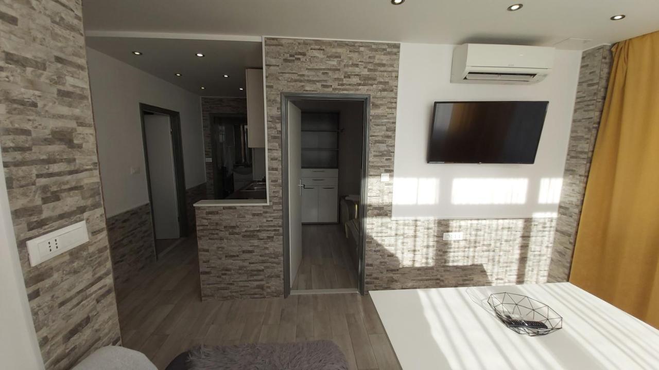 Apartments Druzianic Макарска Екстериор снимка