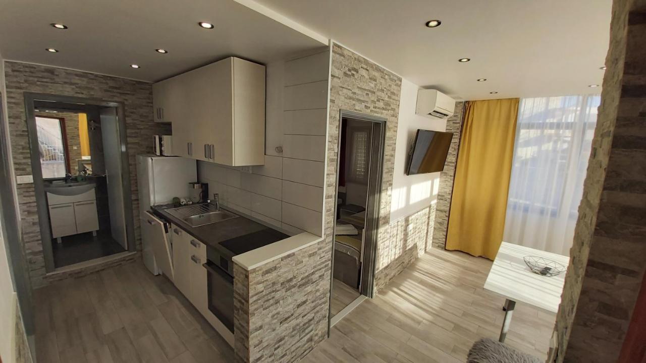 Apartments Druzianic Макарска Екстериор снимка