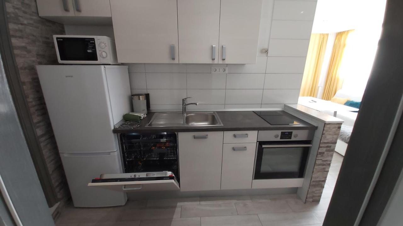 Apartments Druzianic Макарска Екстериор снимка