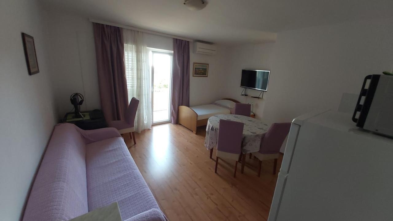 Apartments Druzianic Макарска Екстериор снимка