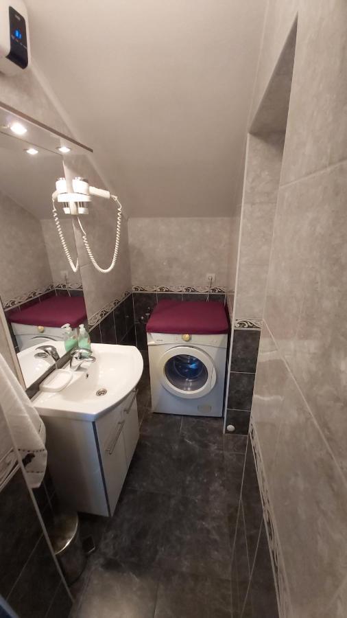 Apartments Druzianic Макарска Екстериор снимка