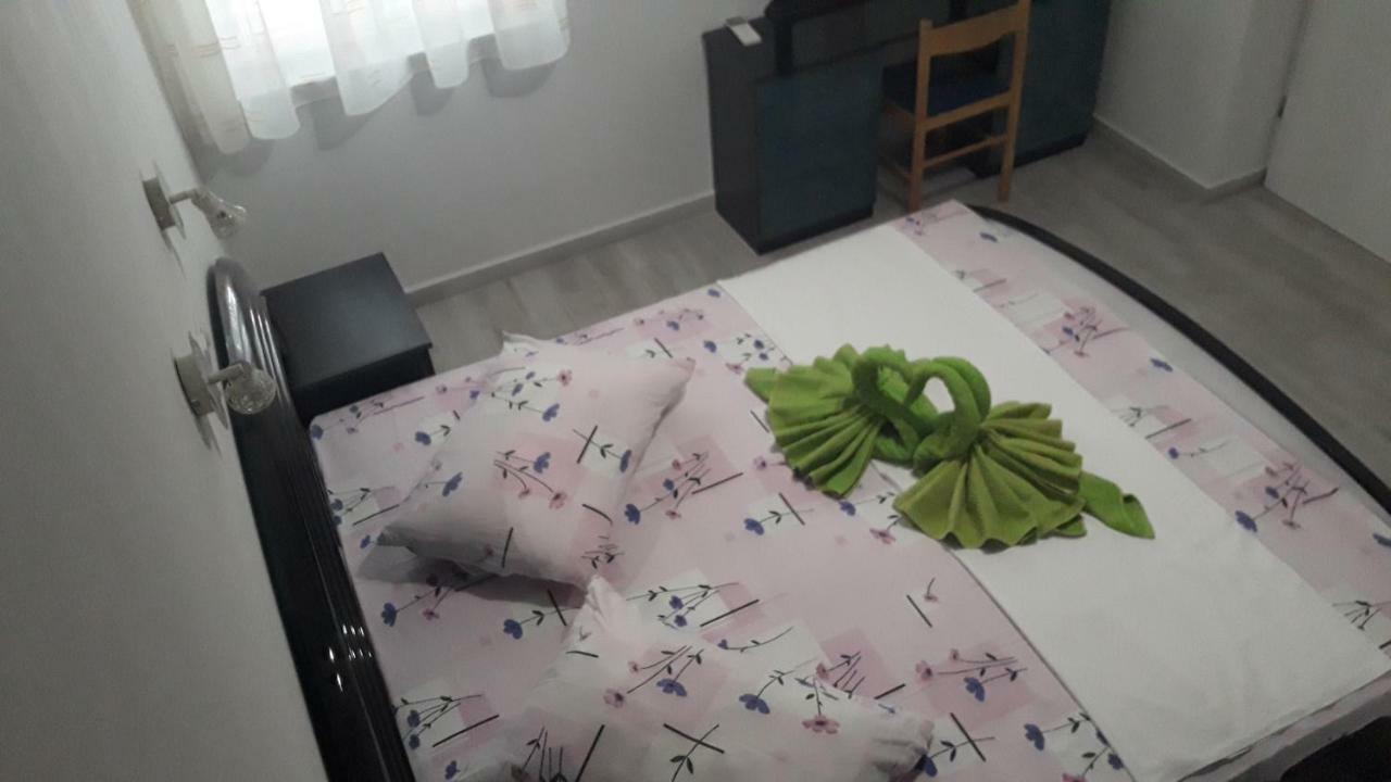 Apartments Druzianic Макарска Екстериор снимка